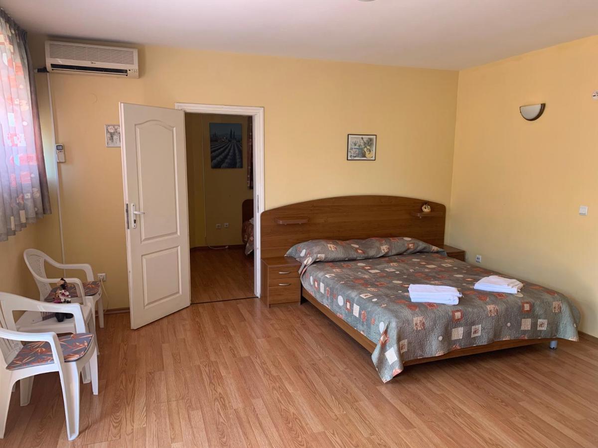 Sea Square Hotel Балчик Экстерьер фото